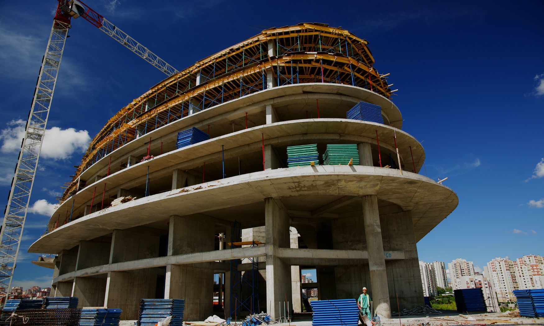 CESRA crane at a construction site